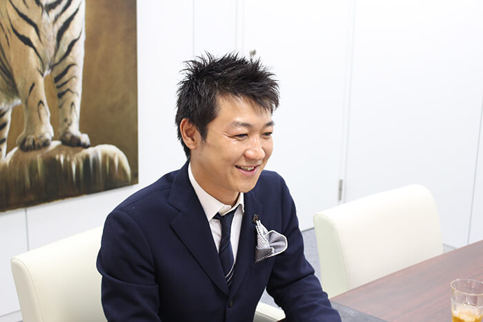 弦弓さんは「エステ事業と相談所事業は理念に通じるものがあった」と話す。