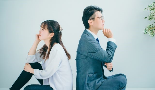 副業が会社にバレる4つの理由と防ぐための対策