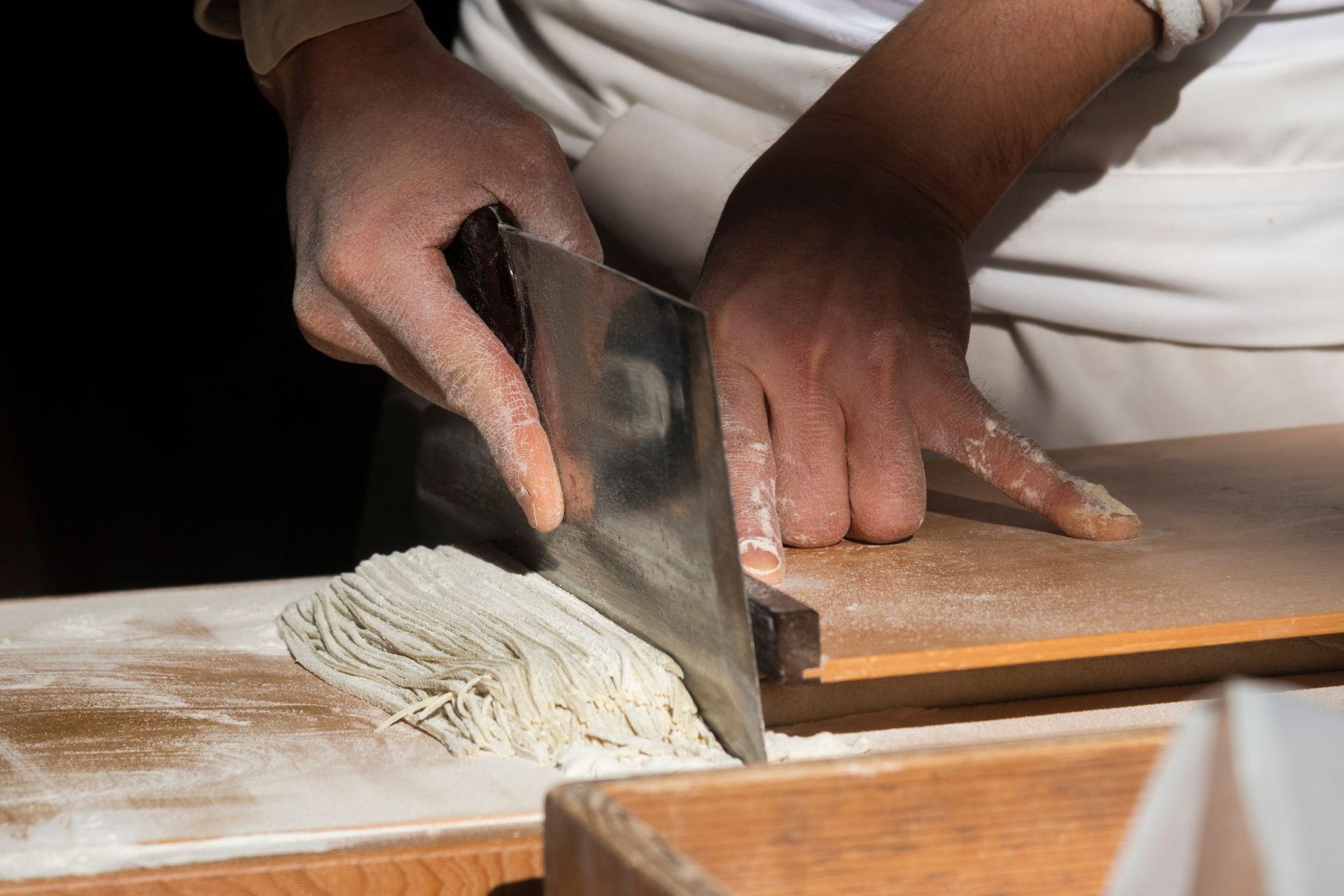 そば・うどん屋を開業するには？費用・修行・フランチャイズの違いを徹底解説