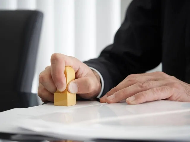 起業して会社を作る方法は?会社名以外にも準備しておきたい事項を解説