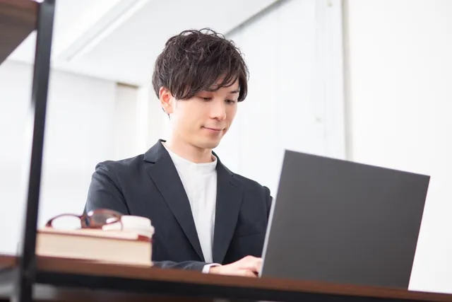 個人事業主として独立開業するには？必要な準備や手続きを解説