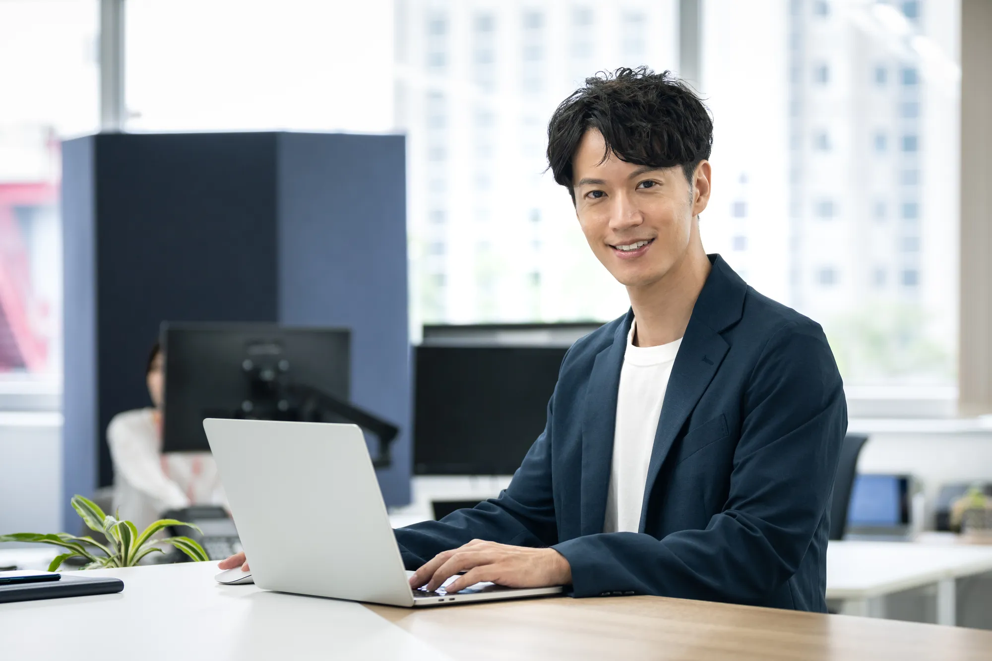 副業から起業する7ステップ!おすすめ業種や手続き・安全に進める注意点を解説